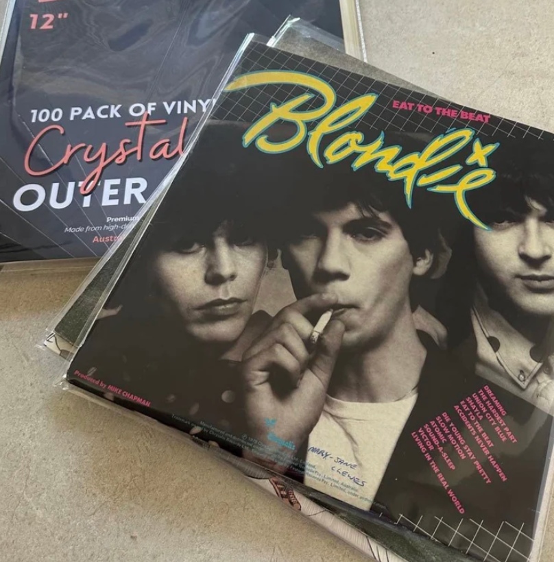 <h2>WHAT VINYL LOVERS ARE SAYING</h2>